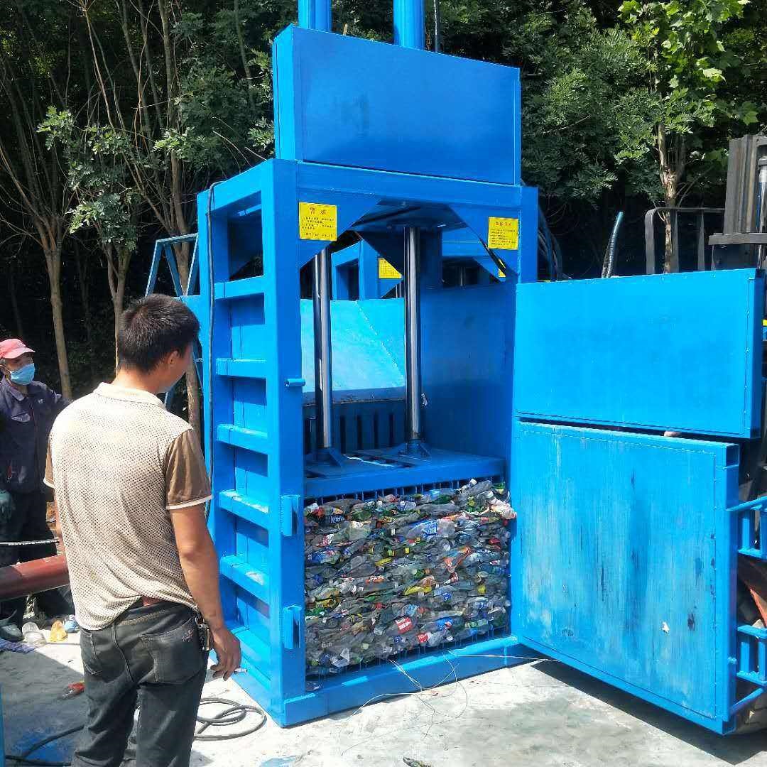 Wast Compattatore per bottigli - Drill Press recensione e prezzo